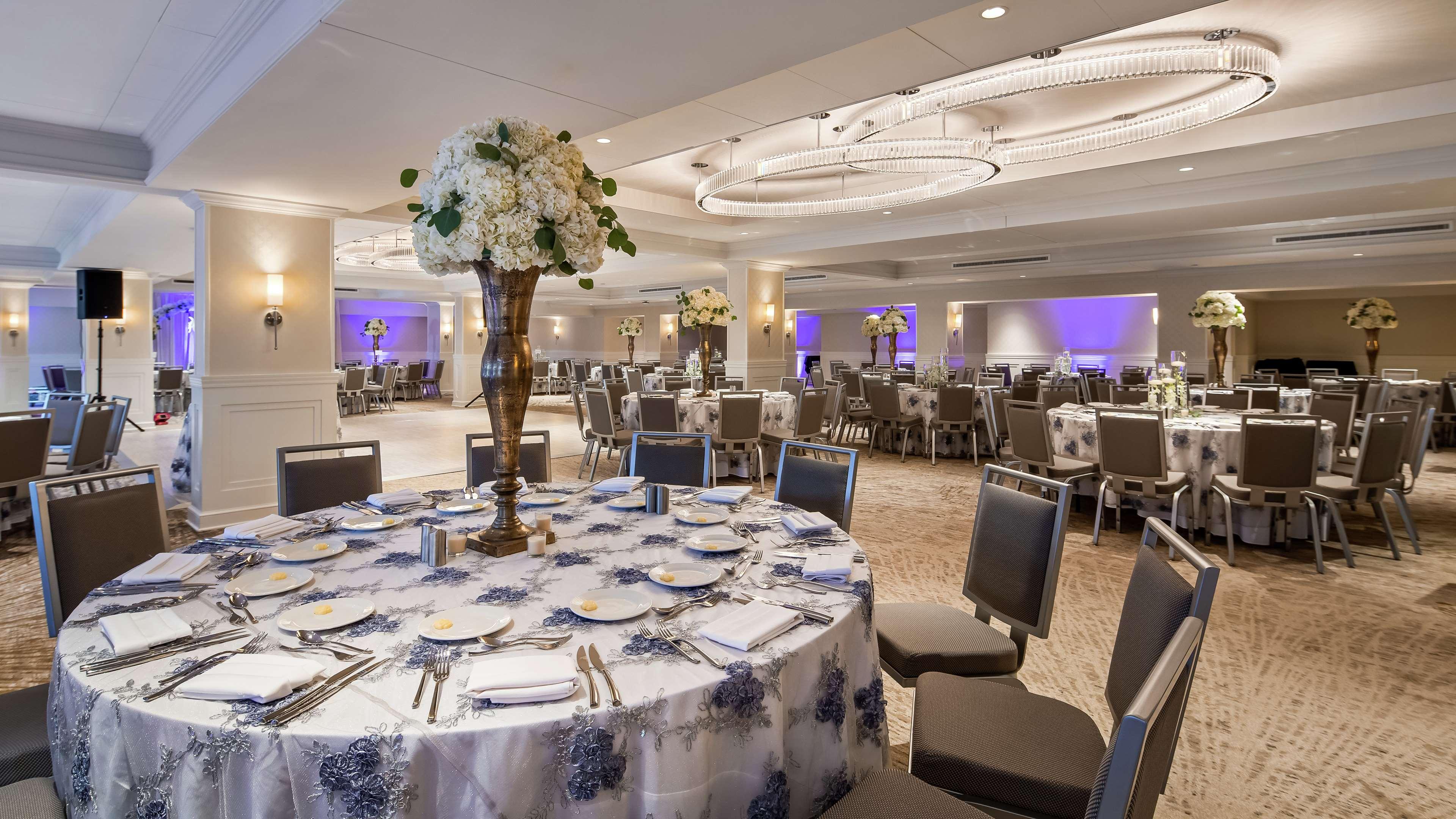 Hotel The Kingsley Bloomfield Hills - A Doubletree By Hilton Esterno foto